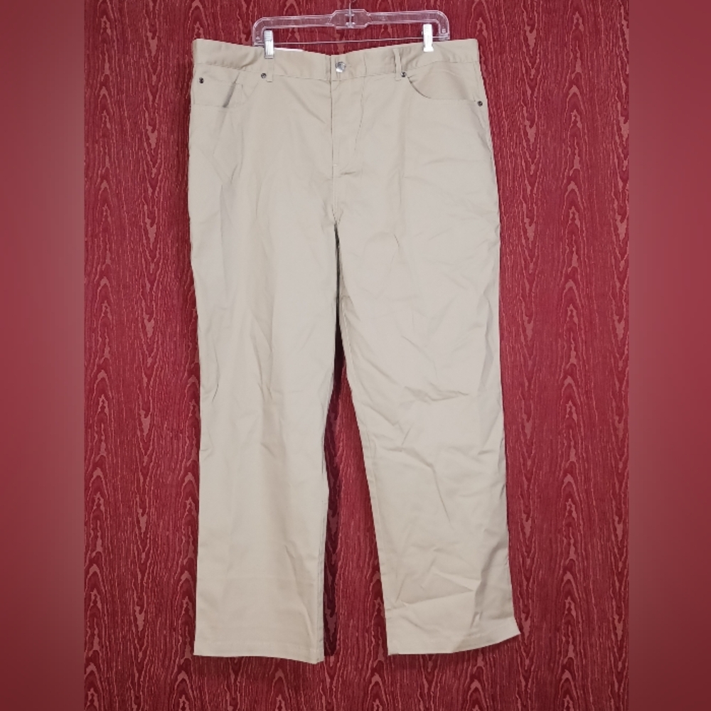 TAYLOR & MICK Khaki Beige/Tan Pants Size42Wx32L NWT